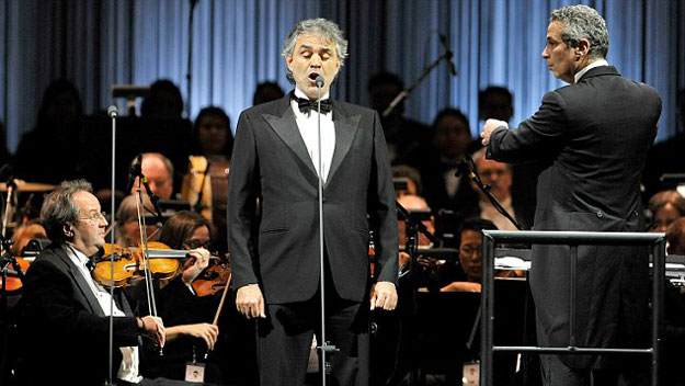 Andrea Bocelli performing