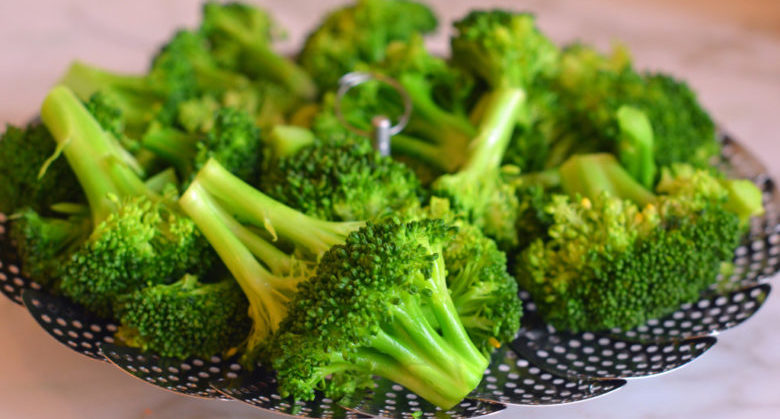 Perfectly-Steamed-Broccoli-1024x678