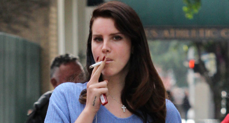 lana-del-rey-in-shorts-visits-bruno-cafe-in-los-angeles-adds-8