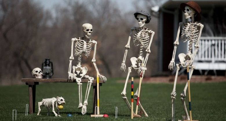 skeleton-croquet-scene