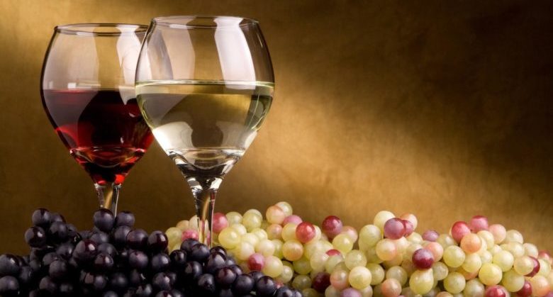 wine-wine-grapes-white-green-blue-green-red-glass-red-wine-white-wine-1920x10803