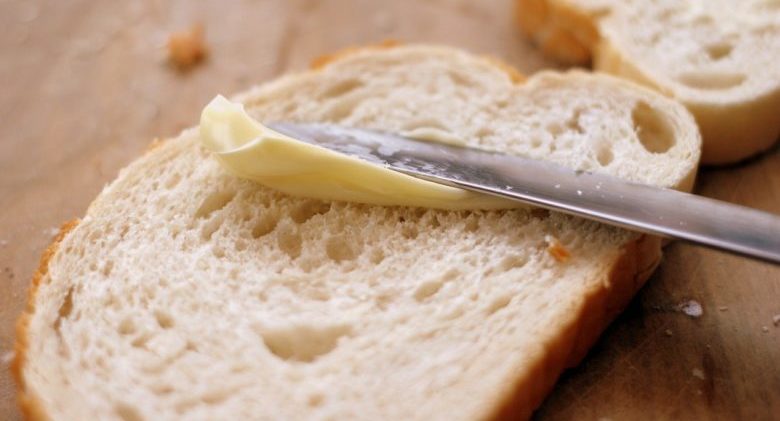 Avoid-margarine-spread-a-healthy-fat-on-your-bread