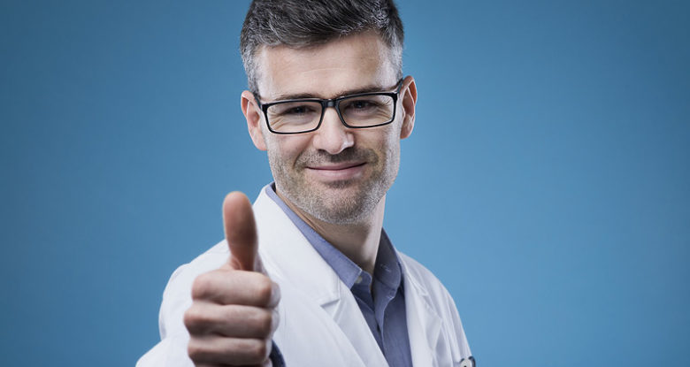 dt_150720_happy_doctor_thumbs_up_800x600